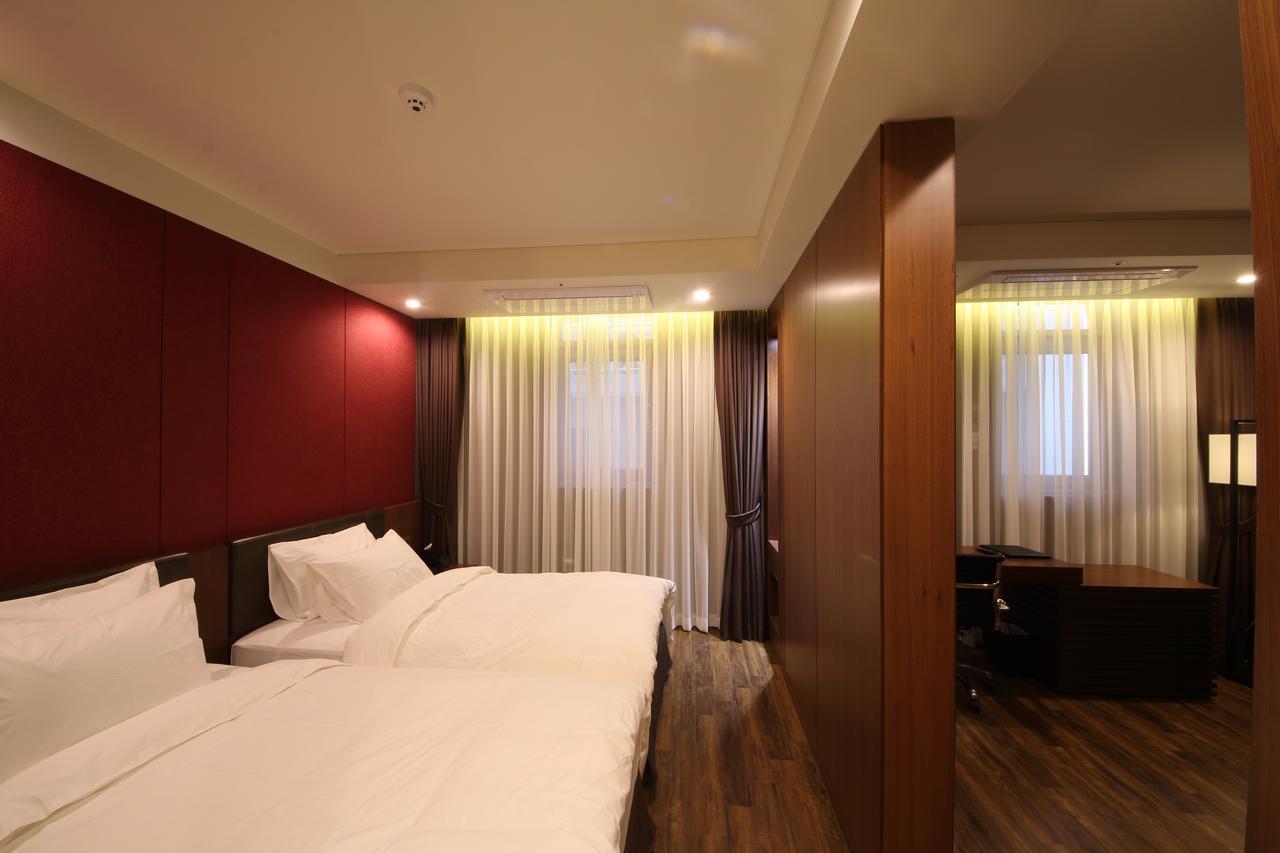 Benikea The H Hotel Hwaseong Екстер'єр фото
