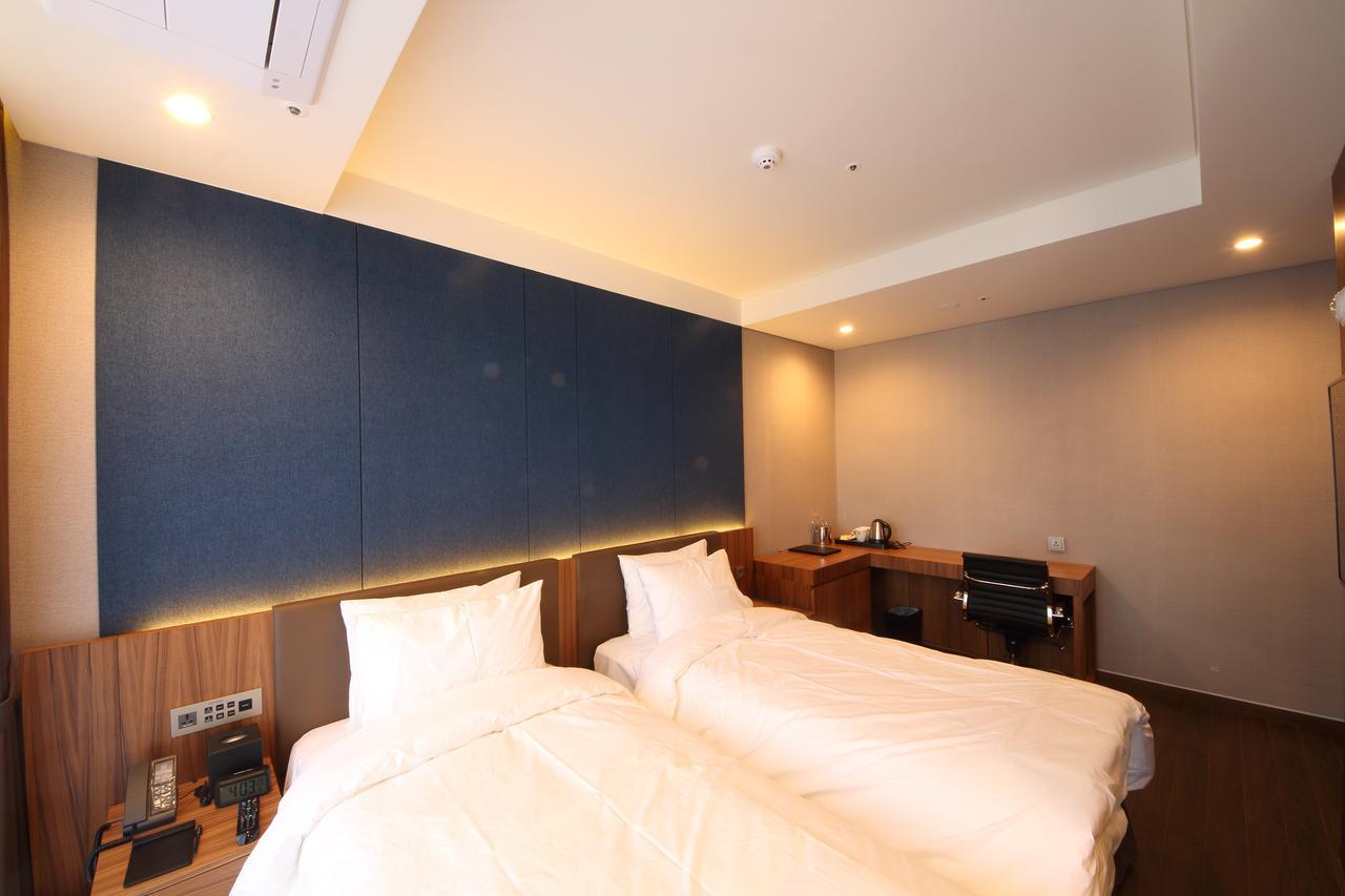Benikea The H Hotel Hwaseong Екстер'єр фото