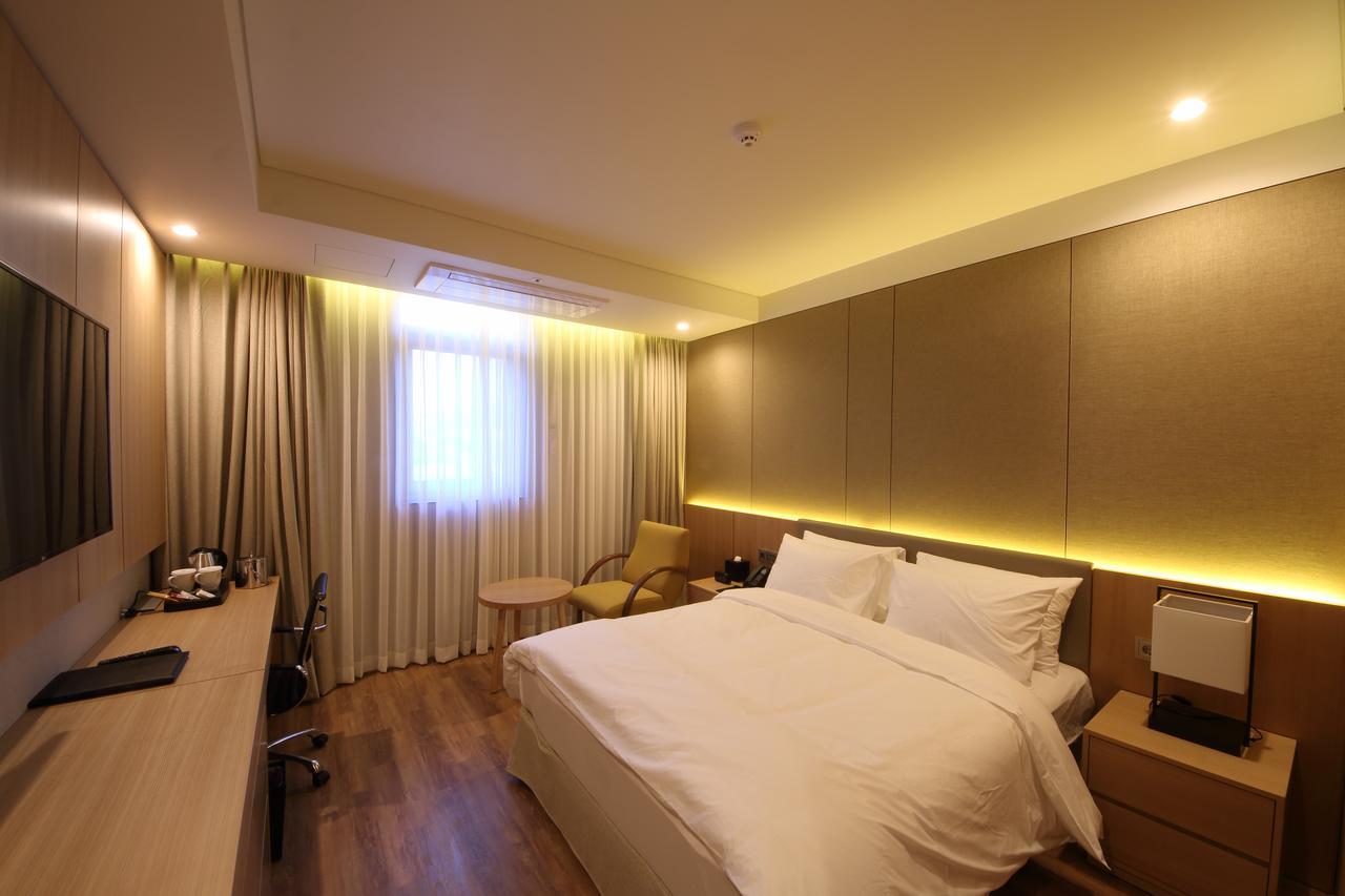 Benikea The H Hotel Hwaseong Екстер'єр фото